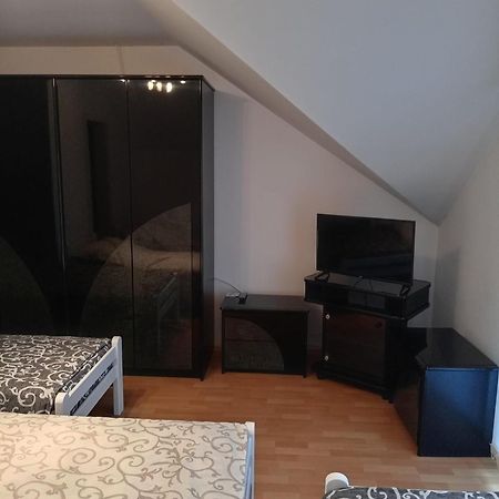 Tri Sesira Ljubovija Hotel Екстериор снимка