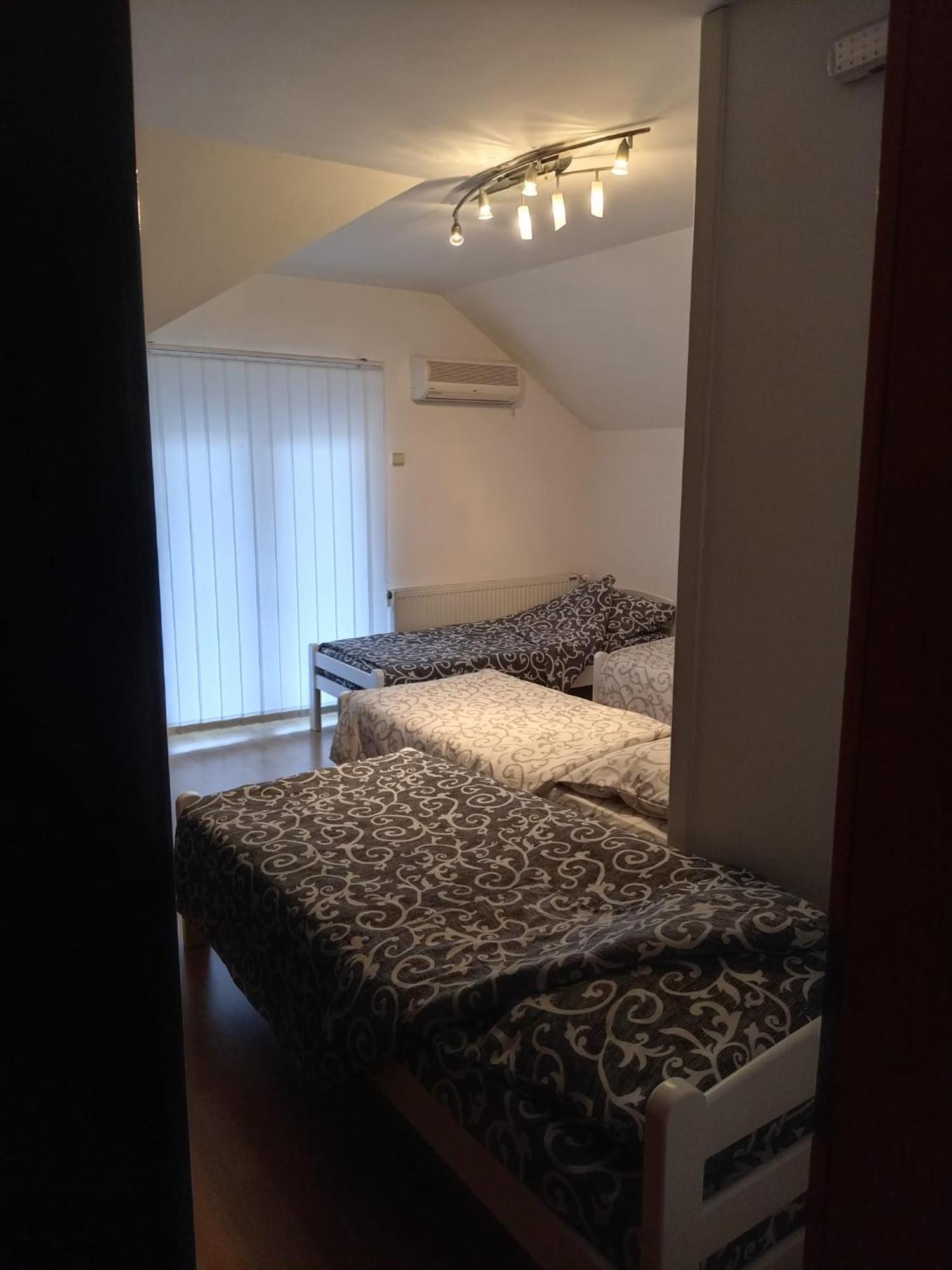 Tri Sesira Ljubovija Hotel Екстериор снимка