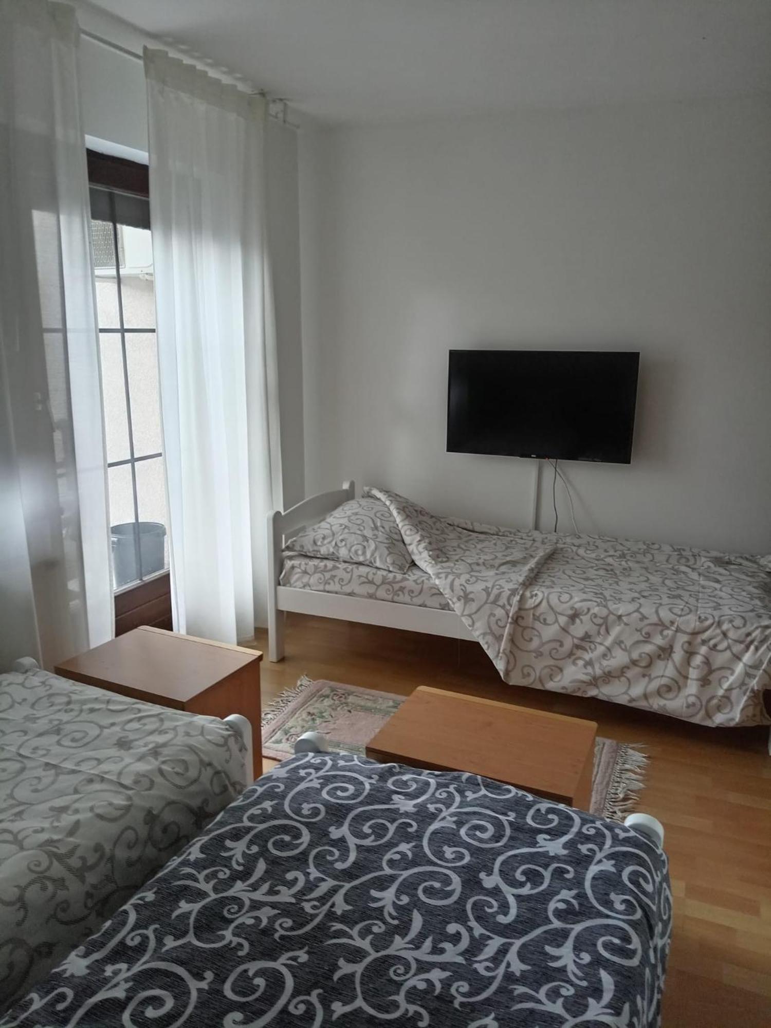 Tri Sesira Ljubovija Hotel Екстериор снимка