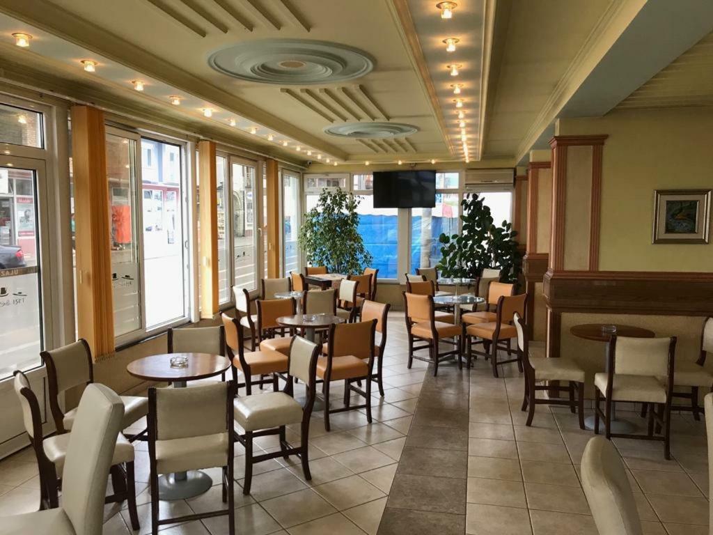 Tri Sesira Ljubovija Hotel Екстериор снимка