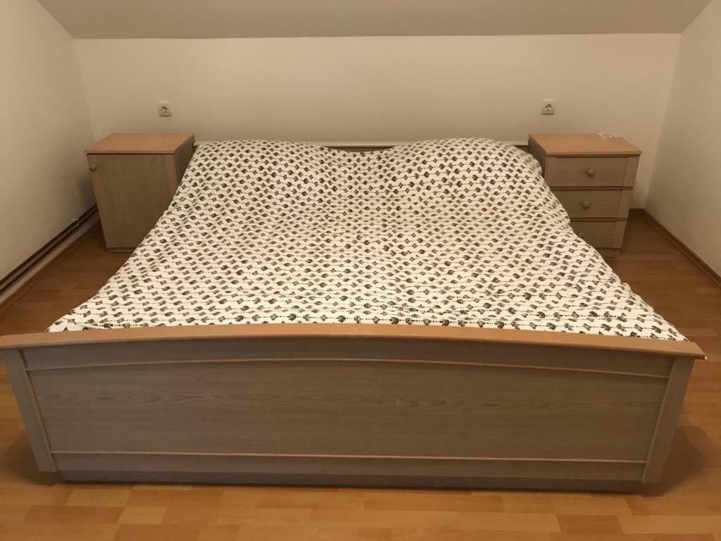 Tri Sesira Ljubovija Hotel Екстериор снимка